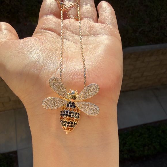Gold Honey Bee Pendant Necklace - Picture 7 of 8